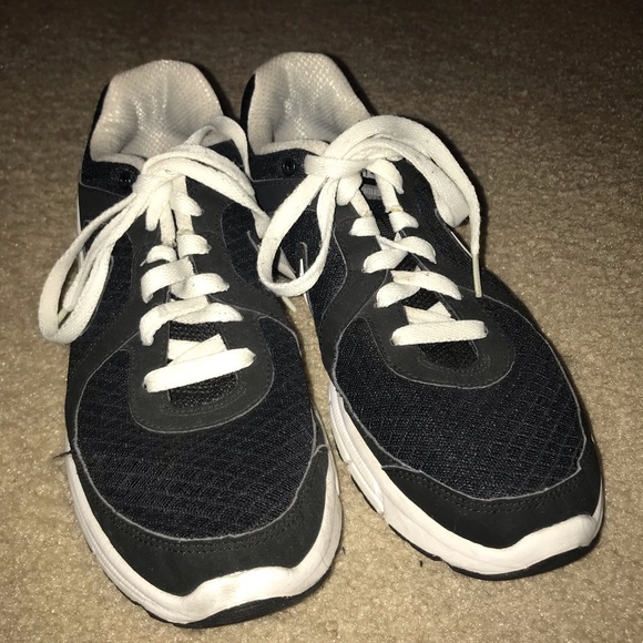 Women’s 9 - Picture 2 of 4